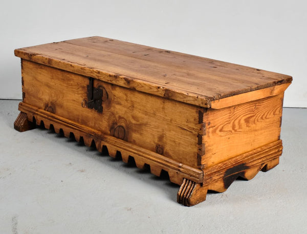 Antique scalloped skirt blanket chest, pine