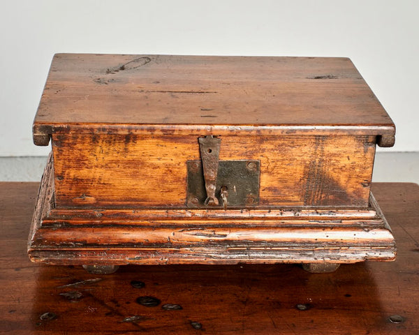 Antique tabletop document box, pine