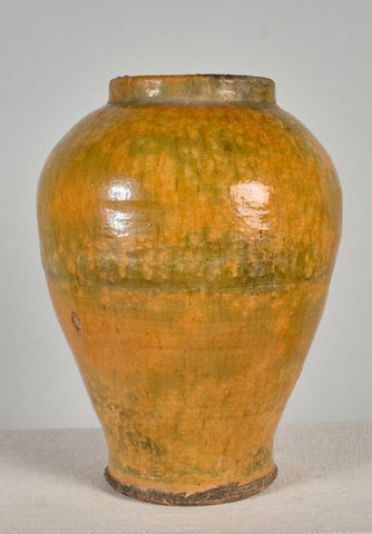 Antique small glazed Majorcan water rinsing jar