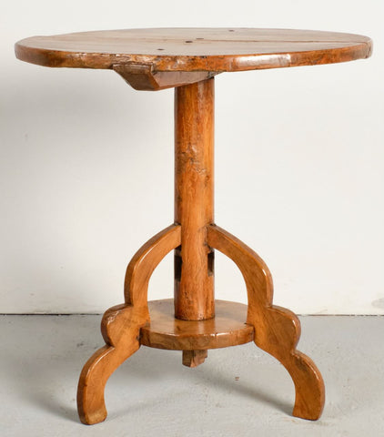 Small antique scalloped stretcher accent table pine