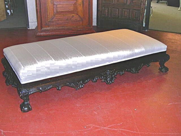 Antique carved and upholsterd Queen Anne ottoman in walnut from Portugal