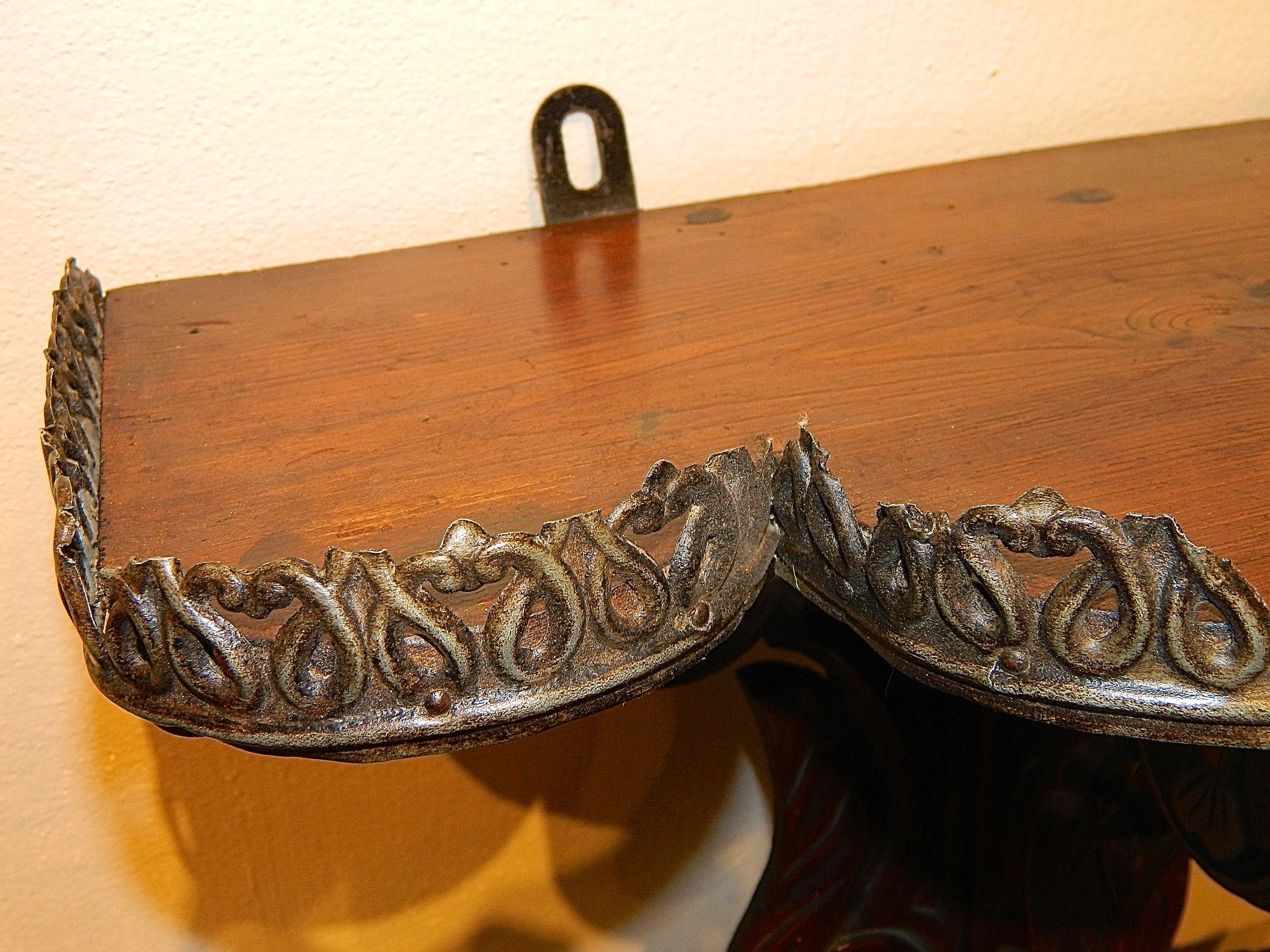 Antique wooden wall bracket, pine Mediterrania Home