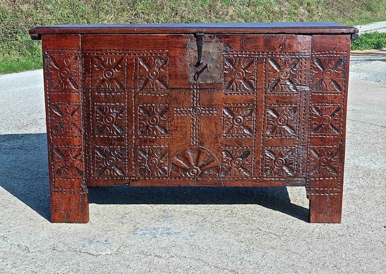 Antique carved Basque arms chest, chestnut and cherry – Mediterrania Home