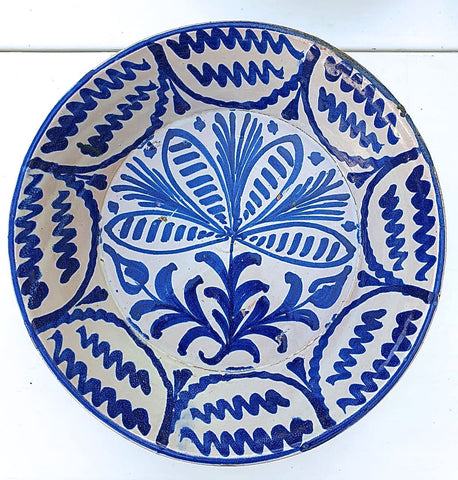 Antique blue and white painted Fajalauza bowl