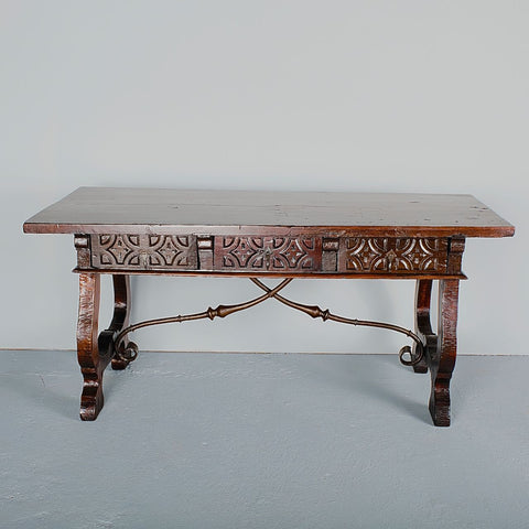 Antique two-drawer Rococó Portuguese writing table, walnut
