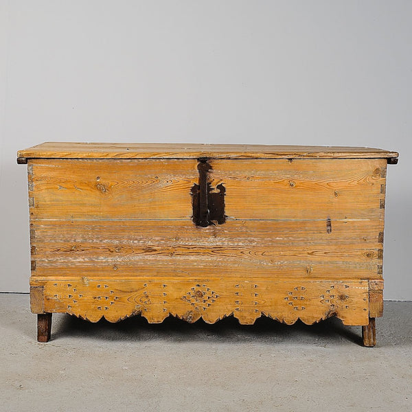 Large antique “Alpujarreña” chest, pine