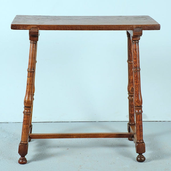 Antique small turned leg accent table, oak