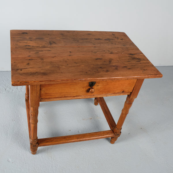 Antique turned leg heart of pine accent table with drawer